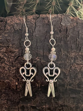 Load image into Gallery viewer, Scissor Earrings