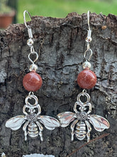 Load image into Gallery viewer, Bee Earrings