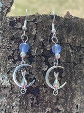 Load image into Gallery viewer, Cat on Crescent Moon Earrings