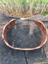 Load image into Gallery viewer, Iris and Daisy Copper Cuff