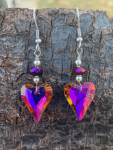 Load image into Gallery viewer, Pointed Heart Earrings