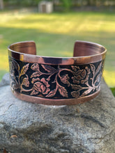 Load image into Gallery viewer, Rose Copper Cuff