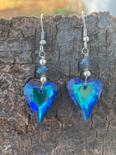 Load image into Gallery viewer, Pointed Heart Earrings
