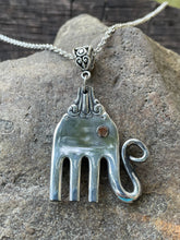 Load image into Gallery viewer, Fork Elephant Necklace