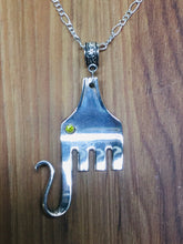 Load image into Gallery viewer, Fork Elephant Necklace