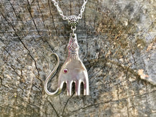 Load image into Gallery viewer, Fork Elephant Necklace