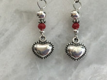 Load image into Gallery viewer, Puffed Heart Earrings