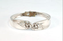 Load image into Gallery viewer, Silverware Bracelet