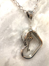 Load image into Gallery viewer, Floating Heart Necklace