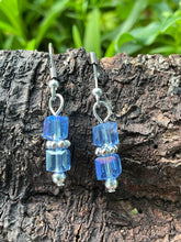 Load image into Gallery viewer, Cube Earrings