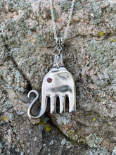 Load image into Gallery viewer, Fork Elephant Necklace