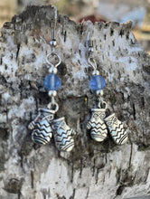 Load image into Gallery viewer, Mitten Earrings