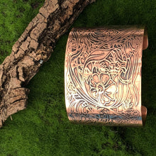 Load image into Gallery viewer, Art Deco Flowers Copper Cuff
